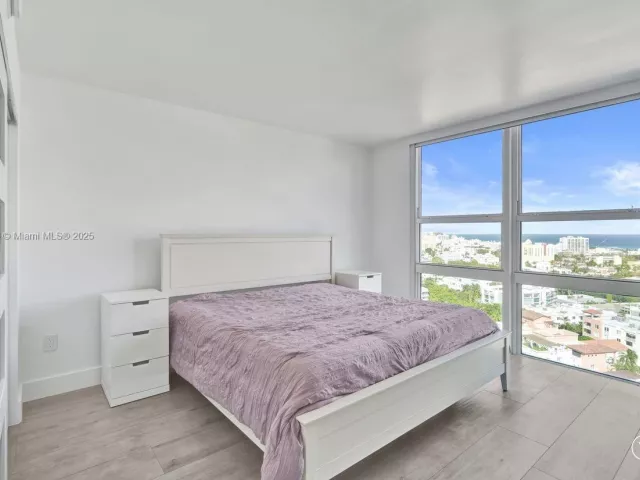 1-bedroom condo for sale in Miami Beach - 90 Alton Rd 1907 - MondialRealty