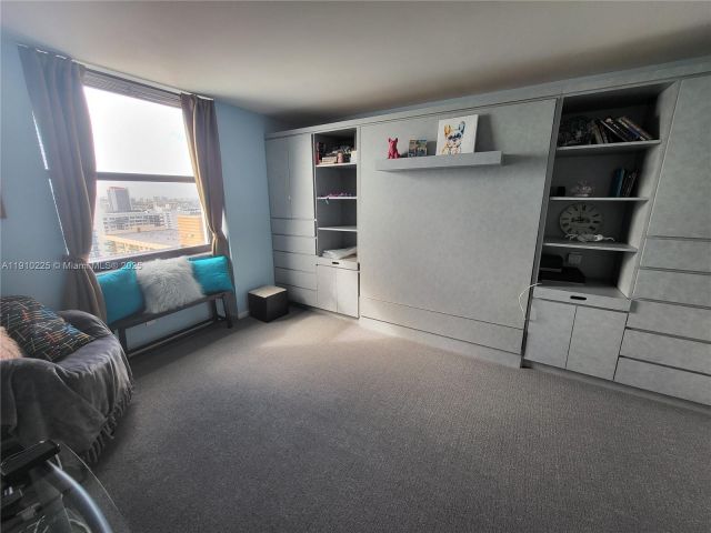 Apartment for rent  Unit #2401 - photo 6811838