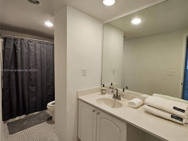 Apartment for rent  Unit #7F - photo 6812003