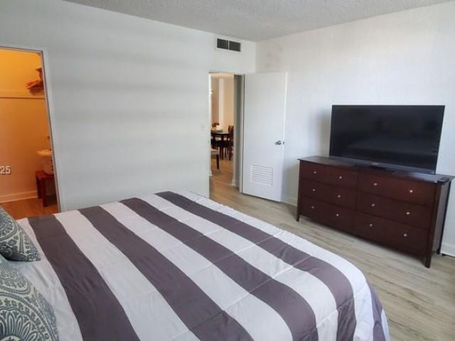 Apartment for rent  Unit #7F - photo 6812004