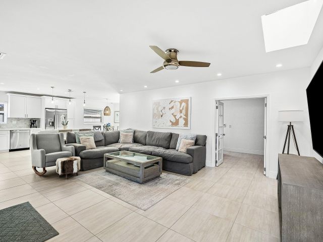 Home for rent at 124 Oregon Lane - photo 6833191