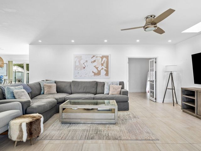 Home for rent at 124 Oregon Lane - photo 6833192