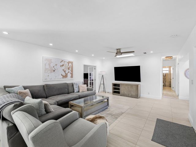 Home for rent at 124 Oregon Lane - photo 6833193