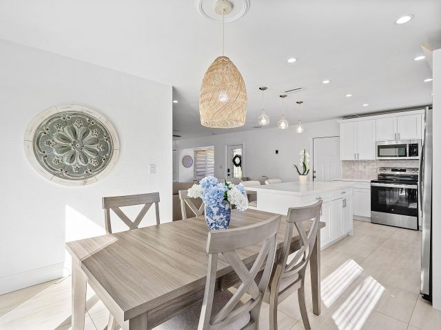 Home for rent at 124 Oregon Lane - photo 6833197