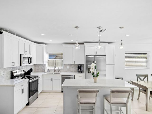 Home for rent at 124 Oregon Lane - photo 6833199