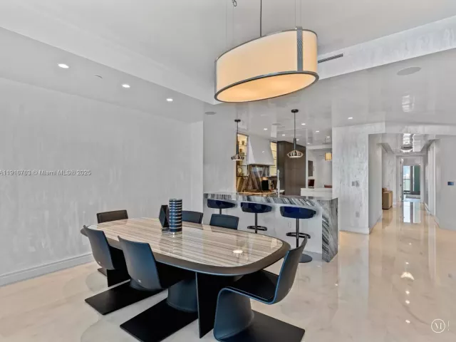 4-bedroom condo for sale in Sunny Isles Beach - 17901 Collins Ave 2602 - MondialRealty