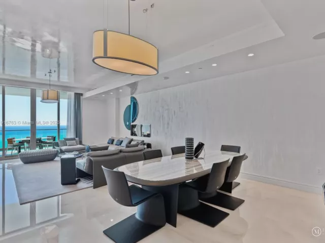 4-bedroom condo for sale in Sunny Isles Beach - 17901 Collins Ave 2602 - MondialRealty