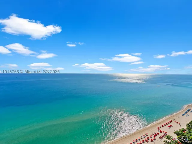 4-bedroom condo for sale in Sunny Isles Beach - 17901 Collins Ave 2602 - MondialRealty