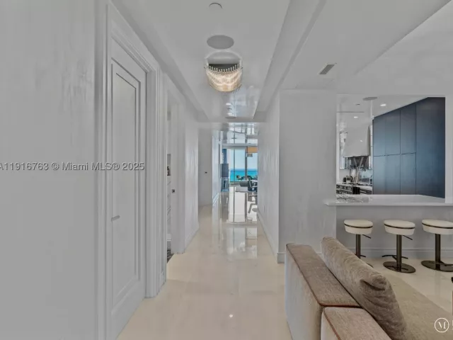 4-bedroom condo for sale in Sunny Isles Beach - 17901 Collins Ave 2602 - MondialRealty