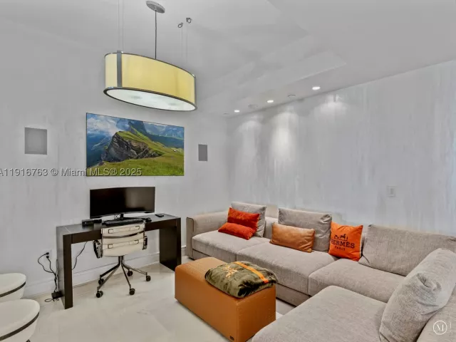 4-bedroom condo for sale in Sunny Isles Beach - 17901 Collins Ave 2602 - MondialRealty