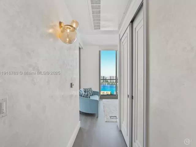 4-bedroom condo for sale in Sunny Isles Beach - 17901 Collins Ave 2602 - MondialRealty