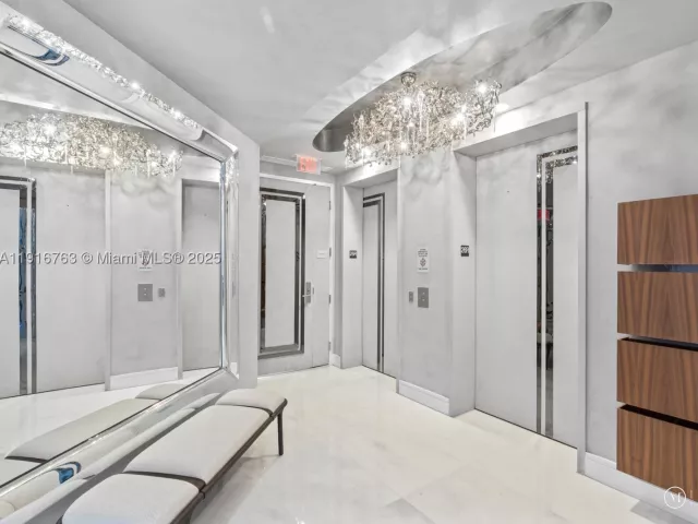 4-bedroom condo for sale in Sunny Isles Beach - 17901 Collins Ave 2602 - MondialRealty