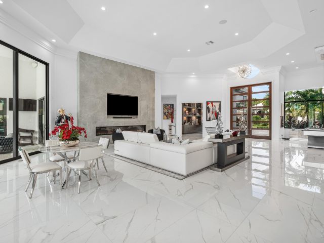 Home for sale at 4760 Bocaire Boulevard - photo 6814587