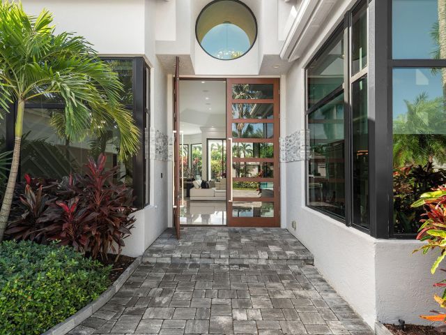 Home for sale at 4760 Bocaire Boulevard - photo 6814590