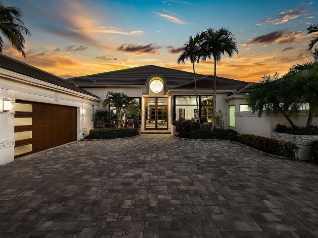 Home for sale at 4760 Bocaire Boulevard - photo 6814592