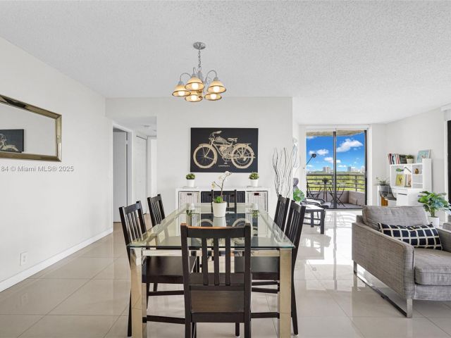 Apartment for sale  Unit #1007 - photo 7430730