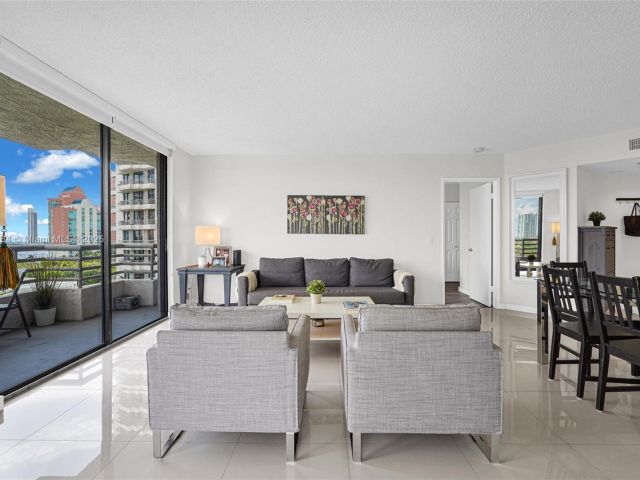 Apartment for sale  Unit #1007 - photo 7430732