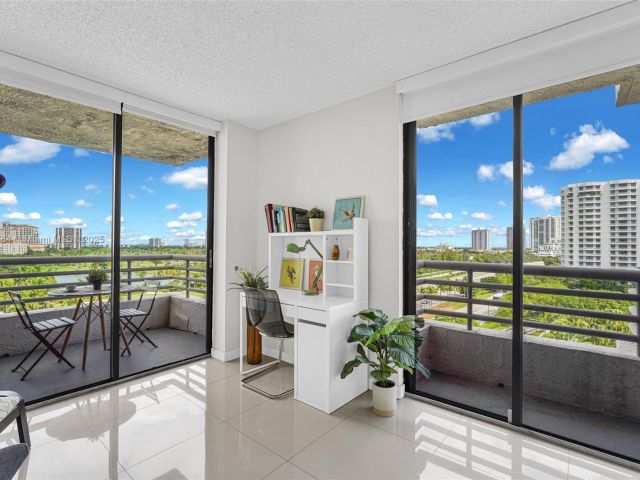 Apartment for sale  Unit #1007 - photo 7430737