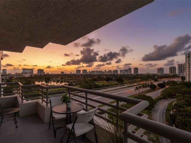 Apartment for sale  Unit #1007 - photo 7430741