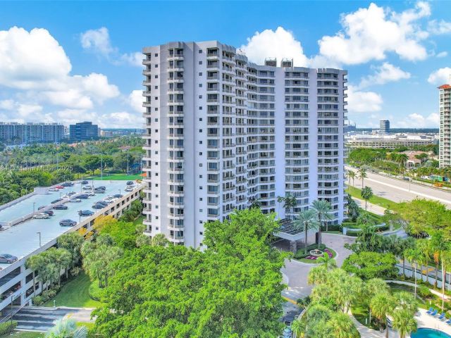 Apartment for sale  Unit #1007 - photo 7430744