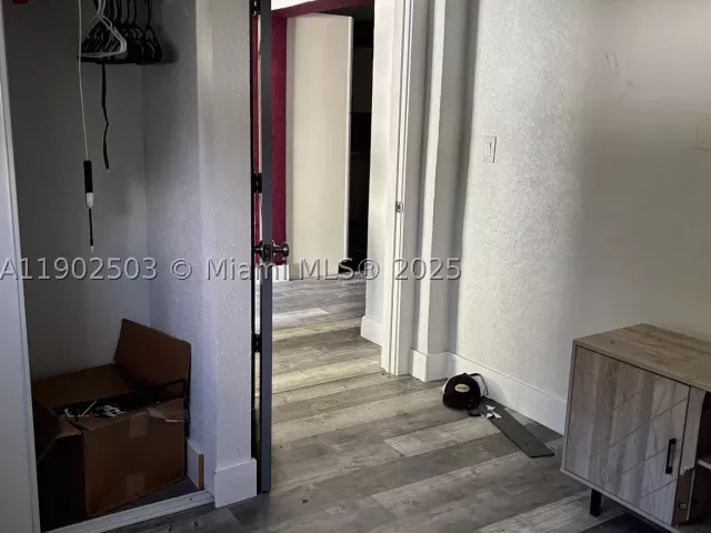 4-bedroom home for sale in Hollywood - 6541 Sherman St - MondialRealty