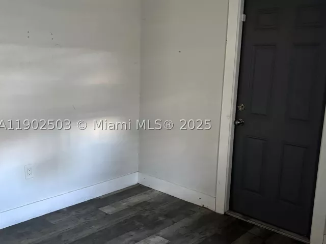 4-bedroom home for sale in Hollywood - 6541 Sherman St - MondialRealty