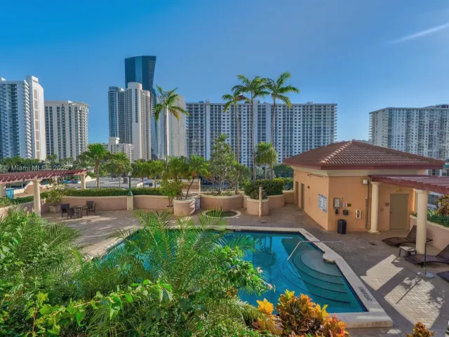 3-bedroom condo for sale in Sunny Isles Beach - 17555 Atlantic Blvd 602 - MondialRealty