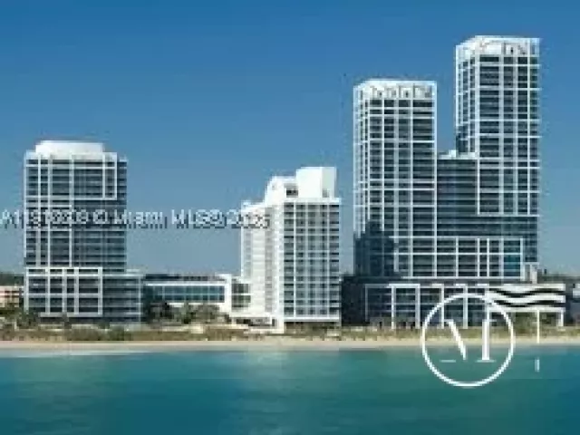 2-bedroom condo for sale in Miami Beach - 6801 Collins Ave PH06 - MondialRealty