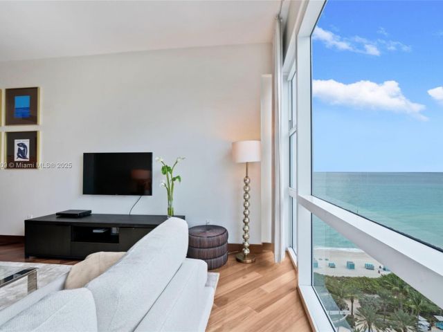 Apartment for sale  Unit #PH06 (Deed PH 10) - photo 6813211