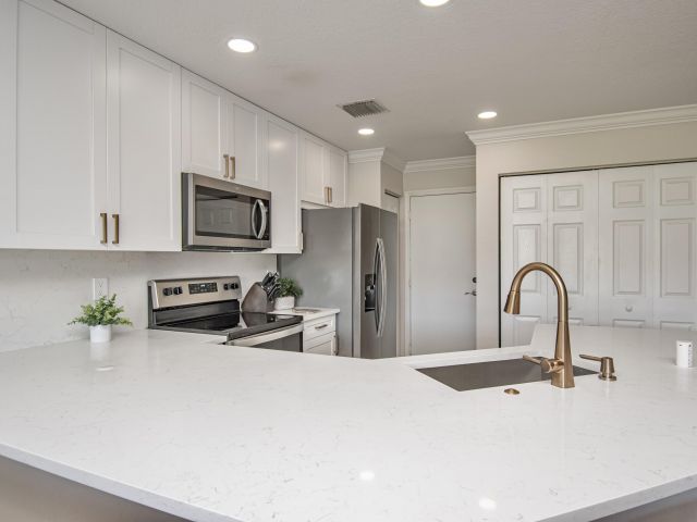 Home for rent at 16081 Sierra Palms Drive - photo 6811450