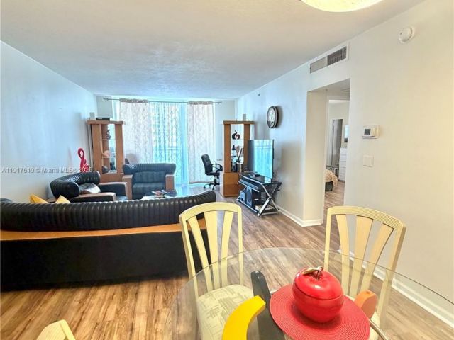 Apartment for sale  Unit #718 - photo 7433607