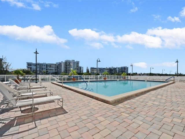 Apartment for sale  Unit #718 - photo 7433619