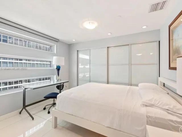 Apartment for sale  Unit #4403 - photo 6812226