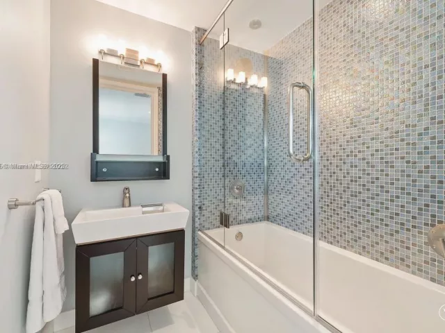 Apartment for sale  Unit #4403 - photo 6812227