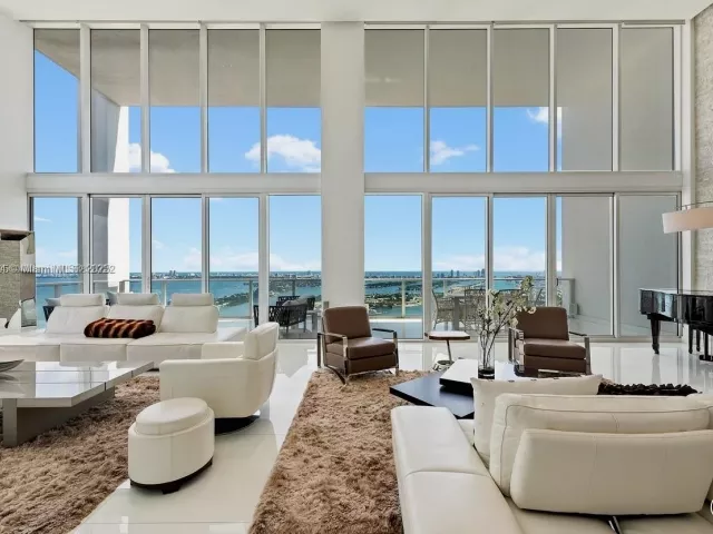 Apartment for sale  Unit #4403 - photo 6812231