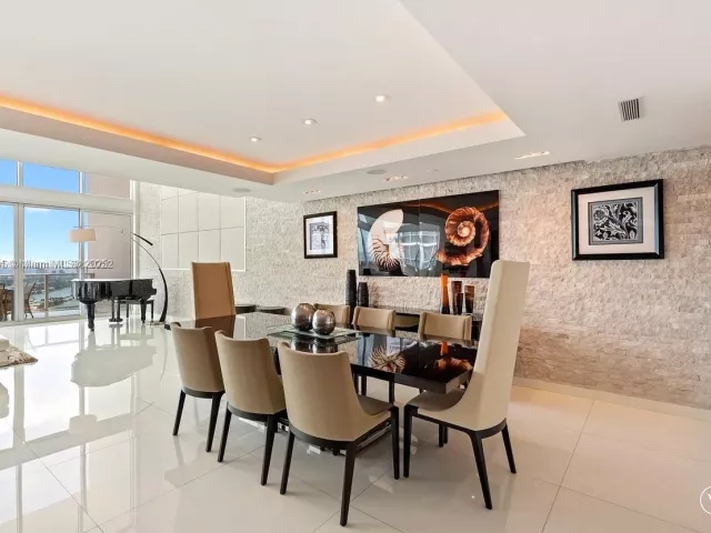 Apartment for sale  Unit #4403 - photo 6812233