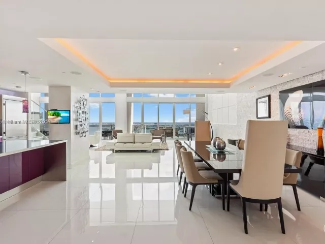 Apartment for sale  Unit #4403 - photo 6812234