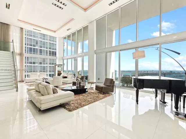 Apartment for sale  Unit #4403 - photo 6812235