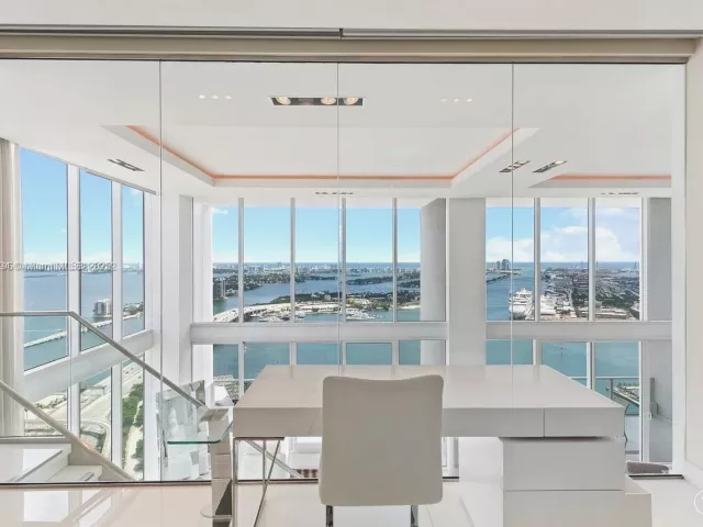 Apartment for sale  Unit #4403 - photo 6812222