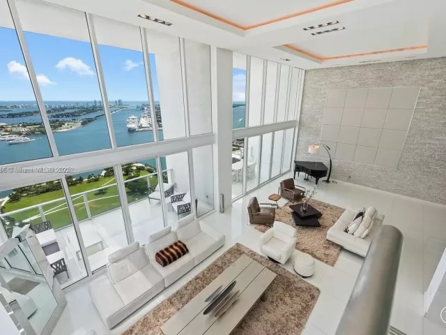 Apartment for sale  Unit #4403 - photo 6812224