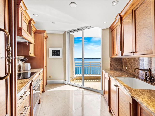 Apartment for sale  Unit #1802 - photo 6835539