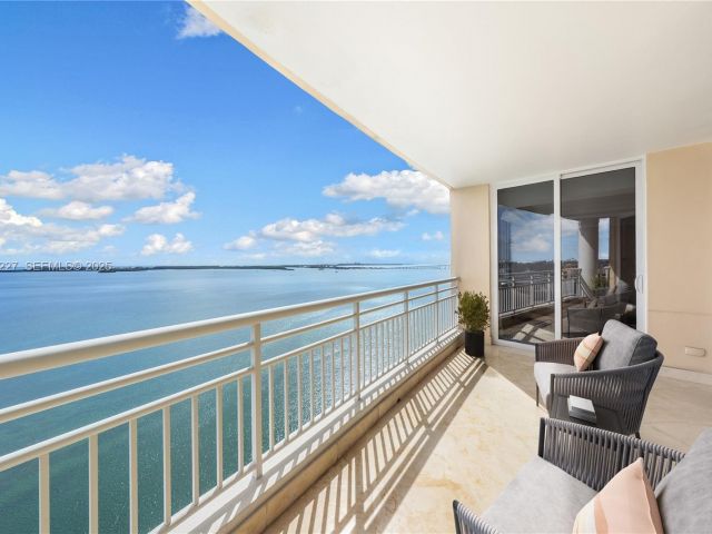 Apartment for sale  Unit #1802 - photo 6835546