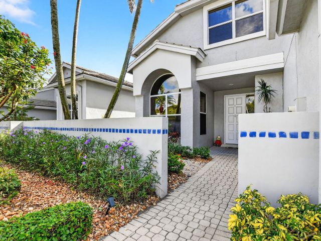 Home for sale at 7816 Travlers Tree Drive - photo 6814563