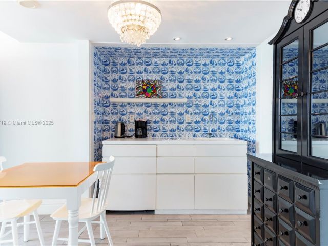 Apartment for sale  Unit #1515 - photo 7433268