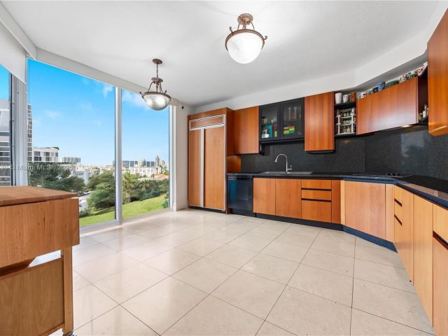 Apartment for sale  Unit #607 - photo 6812644