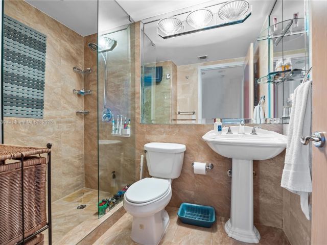 Apartment for sale  Unit #607 - photo 6812646