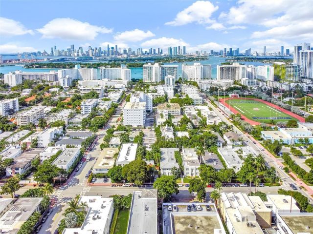 Home for sale at 1018 Jefferson Ave - photo 7469318