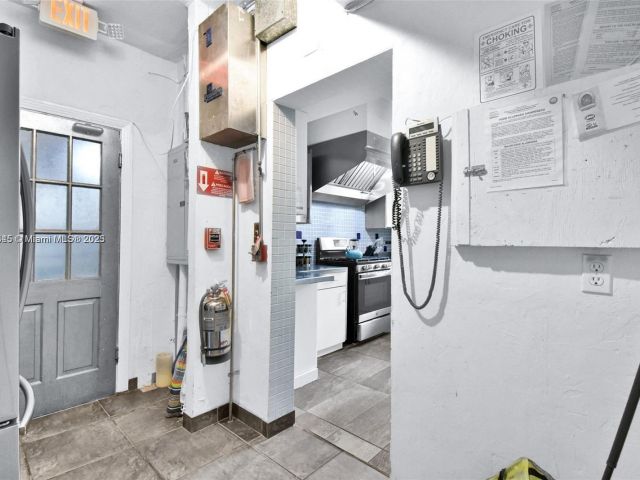 Home for sale at 1018 Jefferson Ave - photo 7469333