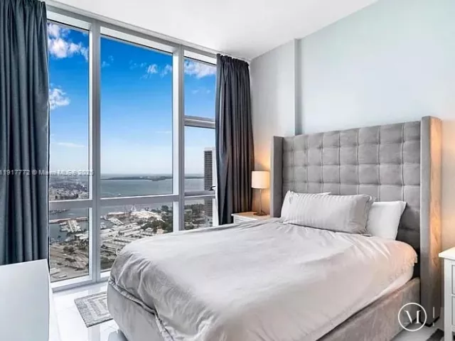 2-bedroom condo for rent in Miami - 851 NE 1st Ave 3909 - MondialRealty