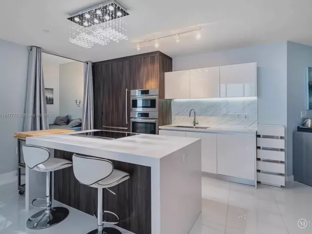 2-bedroom condo for rent in Miami - 851 NE 1st Ave 3909 - MondialRealty